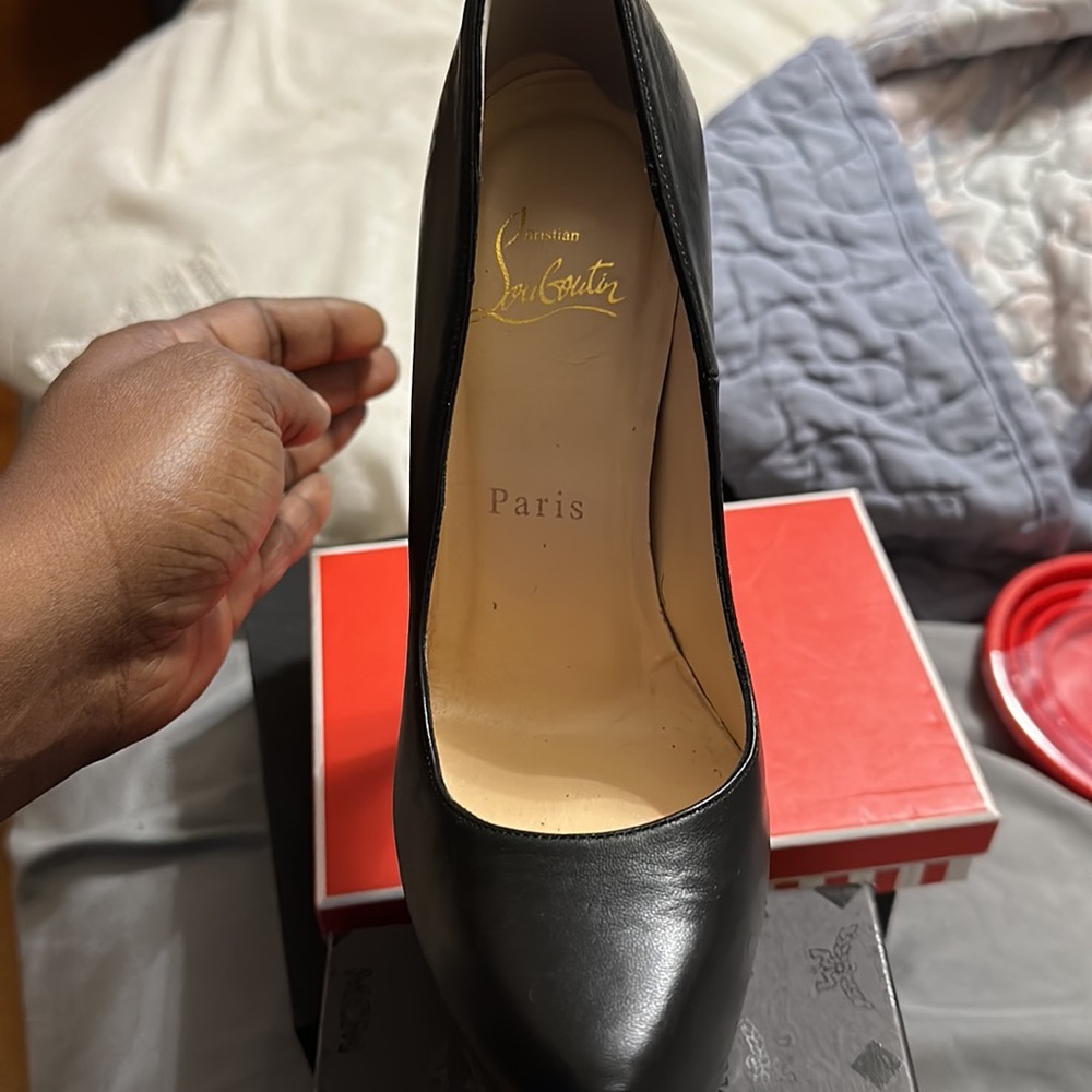 Red bottoms - Picture 2 of 2